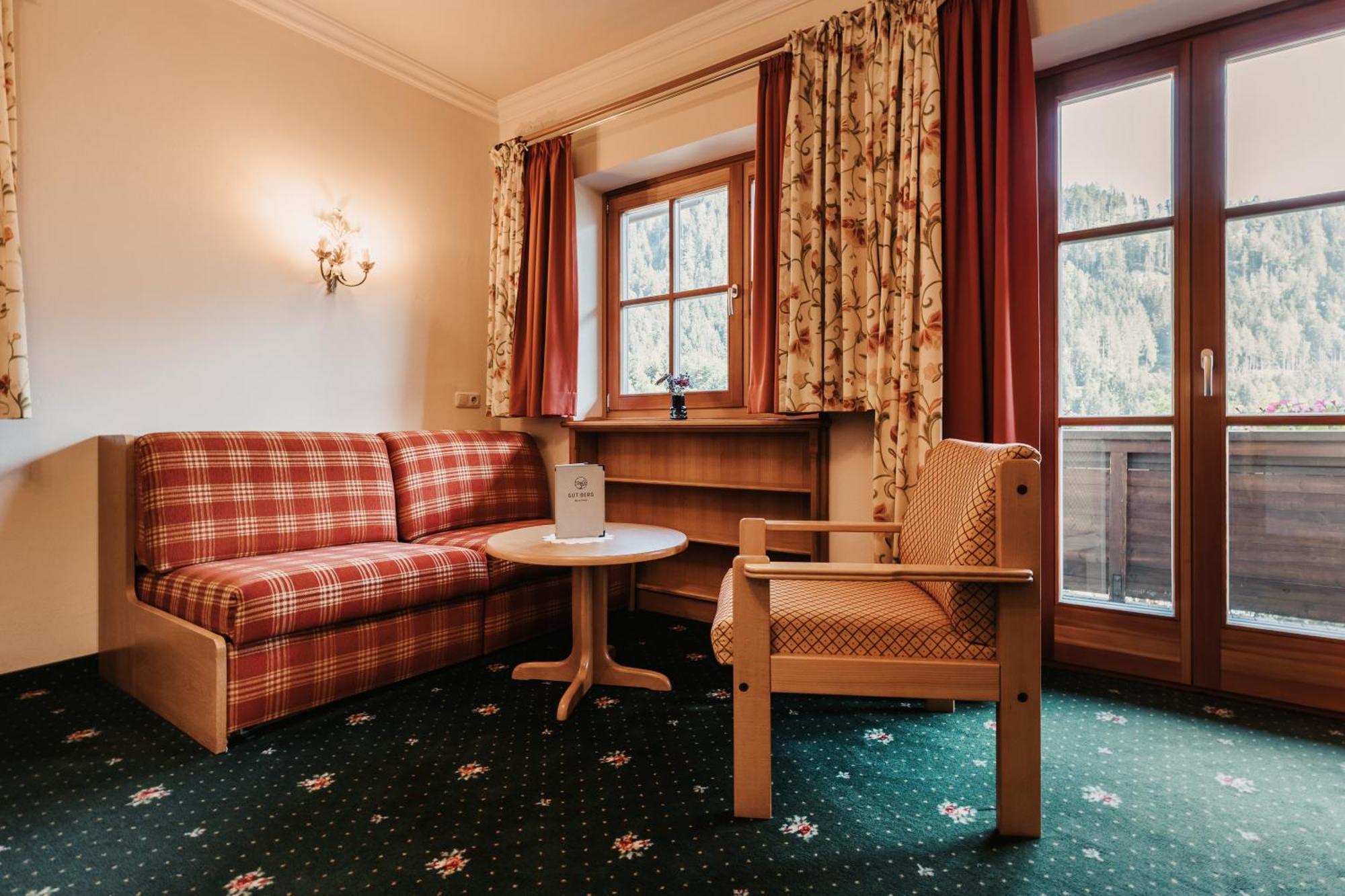 Gut Berg Naturhotel Sankt Johann im Pongau Phòng bức ảnh
