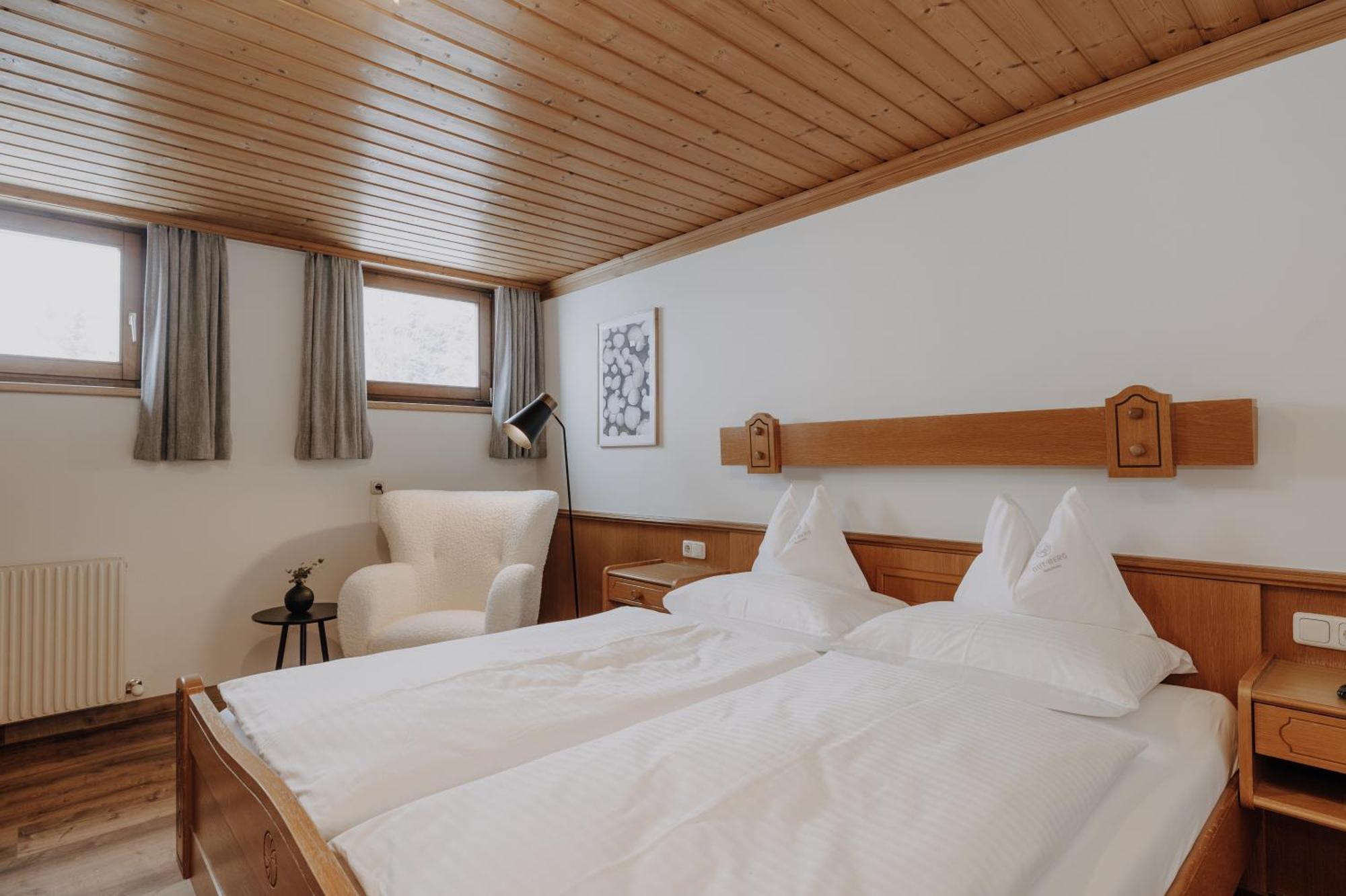 Gut Berg Naturhotel Sankt Johann im Pongau Phòng bức ảnh