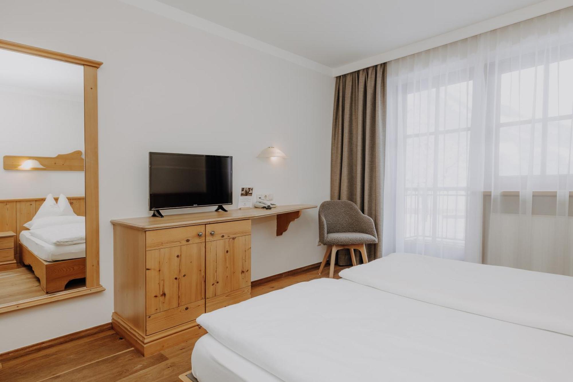 Gut Berg Naturhotel Sankt Johann im Pongau Phòng bức ảnh